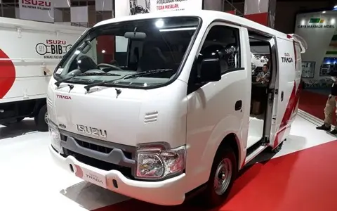 Pre-Order Sekarang: Bus Isuzu Traga Baru Dengan Mesin Euro 4