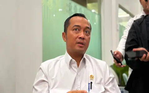 Mensesneg Prasetyo Hadi Bantah Spekulasi Pengunduran Diri Menkeu Purbaya Yudhi Sadewa